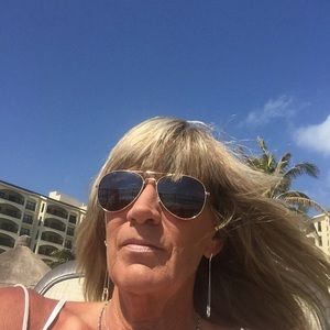 Meet your Posher, Vicki